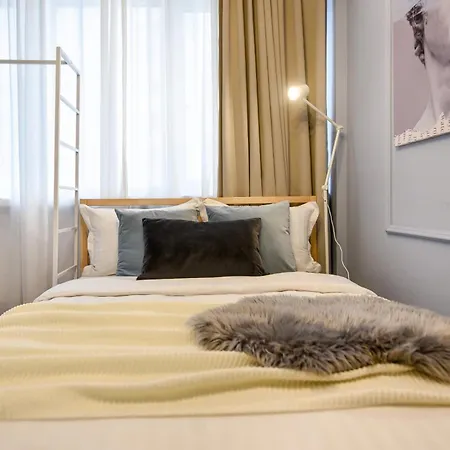 Elegant On Magheru Boulevard - The Art Of Living Simply Apartmán *