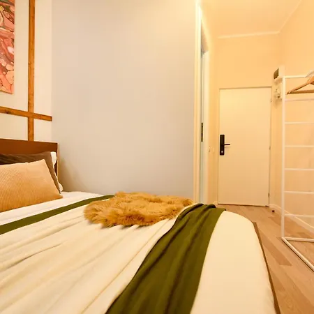 Elegant On Magheru Boulevard - The Art Of Living Simply Apartmán