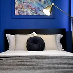 Lägenhet Elegant On Magheru Boulevard - The Art Of Living Simply Bukarest