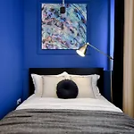 Elegant On Magheru Boulevard - The Art Of Living Simply *