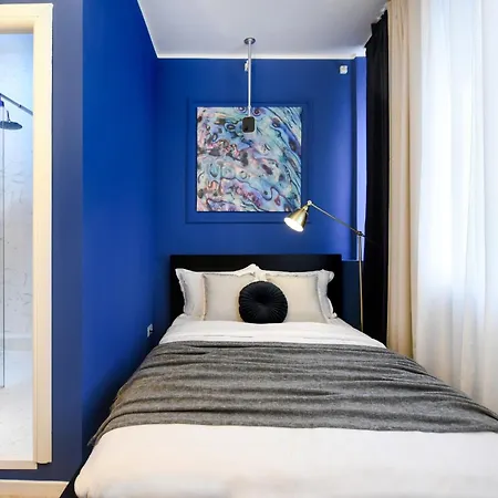 Elegant On Magheru Boulevard - The Art Of Living Simply * בוקרשט