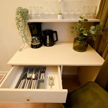 Elegant On Magheru Boulevard - The Art Of Living Simply 布加勒斯特