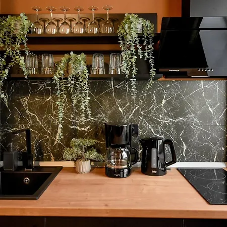 Elegant On Magheru Boulevard - The Art Of Living Simply