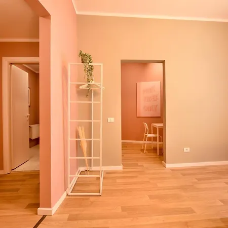 公寓 Elegant On Magheru Boulevard - The Art Of Living Simply 布加勒斯特