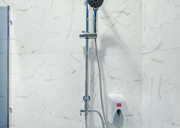 Elegant On Magheru Boulevard - The Art Of Living Simply