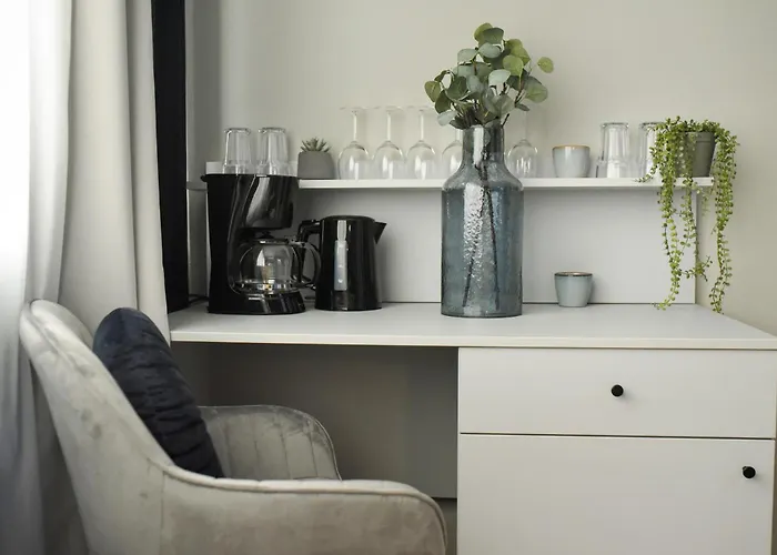 Elegant On Magheru Boulevard - The Art Of Living Simply * Bucureşti