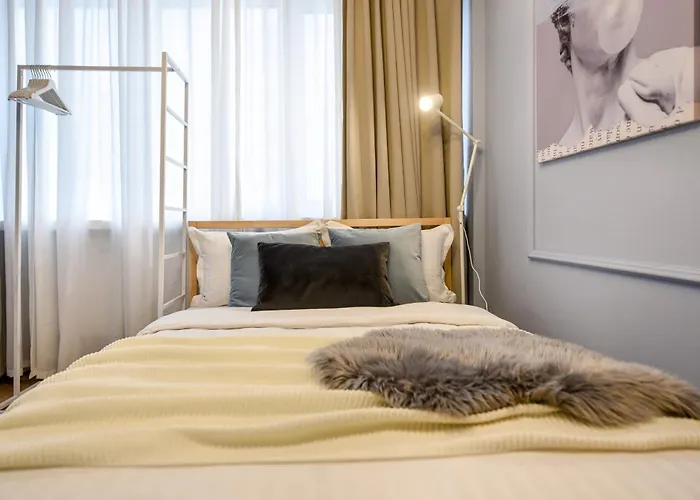 Elegant On Magheru Boulevard - The Art Of Living Simply Apartament *