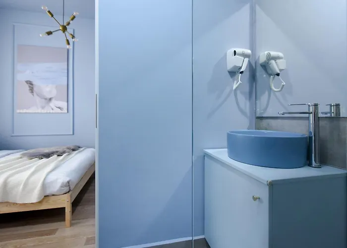 Elegant On Magheru Boulevard - The Art Of Living Simply * Bucureşti