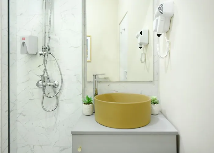 Elegant On Magheru Boulevard - The Art Of Living Simply