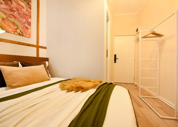 Elegant On Magheru Boulevard - The Art Of Living Simply Apartament