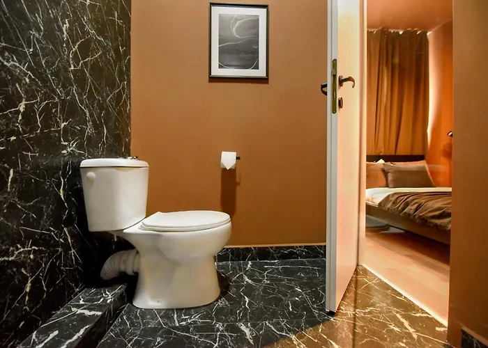 Elegant On Magheru Boulevard - The Art Of Living Simply