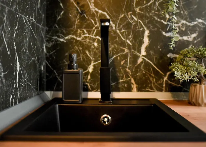 Elegant On Magheru Boulevard - The Art Of Living Simply Apartament *