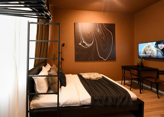 Elegant On Magheru Boulevard - The Art Of Living Simply * Bucureşti