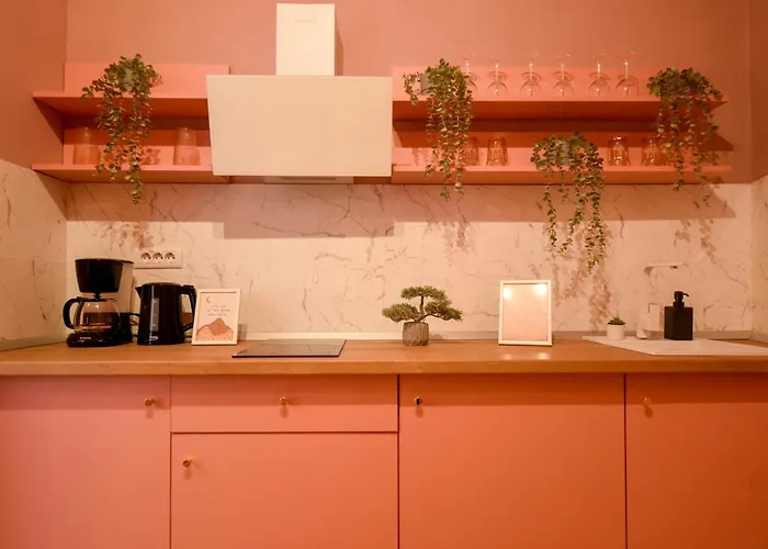 Elegant On Magheru Boulevard - The Art Of Living Simply Apartament