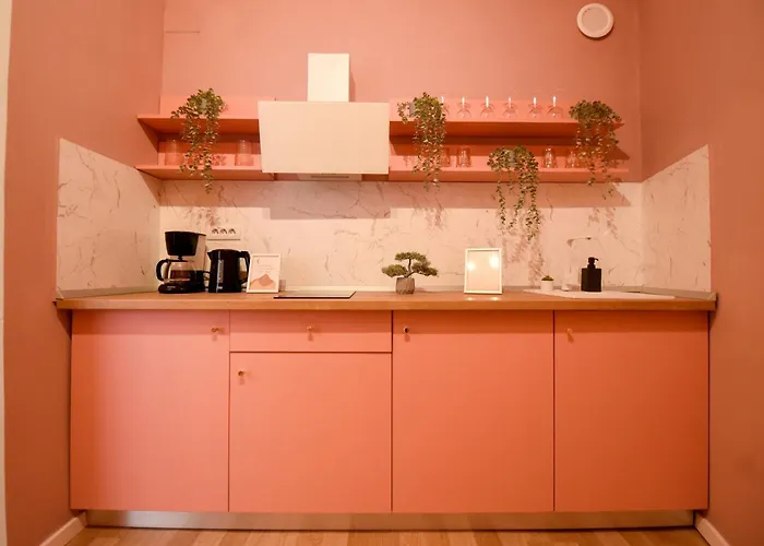 Elegant On Magheru Boulevard - The Art Of Living Simply Apartament *