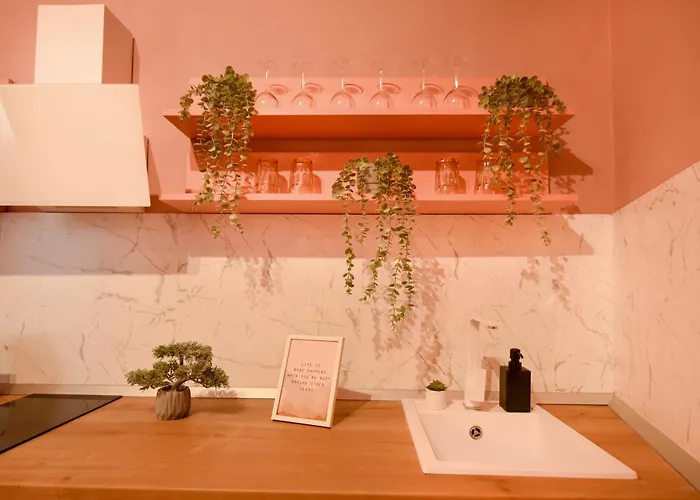 Apartament Elegant On Magheru Boulevard - The Art Of Living Simply