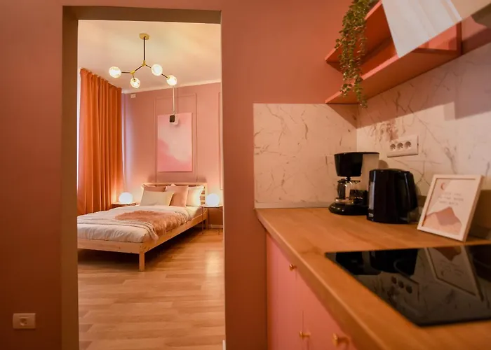 Elegant On Magheru Boulevard - The Art Of Living Simply