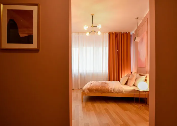 Elegant On Magheru Boulevard - The Art Of Living Simply Bukareszt