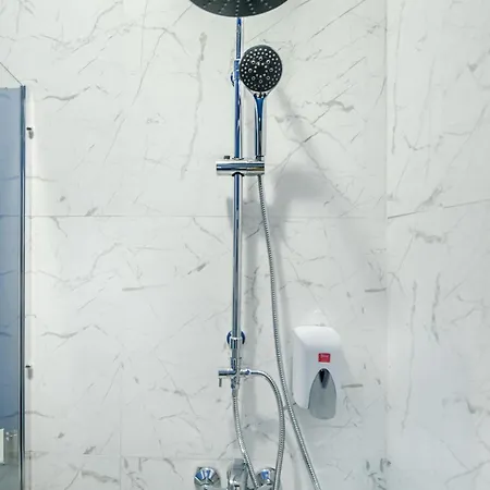 Elegant On Magheru Boulevard - The Art Of Living Simply