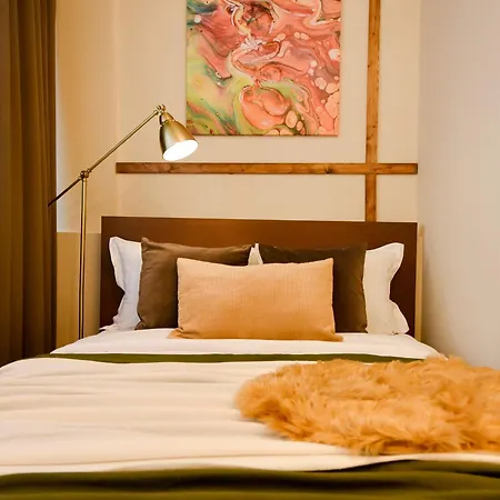 Elegant On Magheru Boulevard - The Art Of Living Simply * Bukareszt