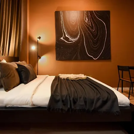 Apartament Elegant On Magheru Boulevard - The Art Of Living Simply