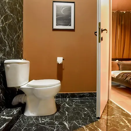 Elegant On Magheru Boulevard - The Art Of Living Simply