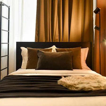 Elegant On Magheru Boulevard - The Art Of Living Simply * Bukareszt