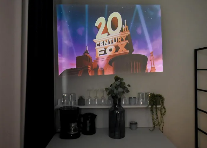 Elegant On Magheru Boulevard - The Art Of Living Simply Apartment