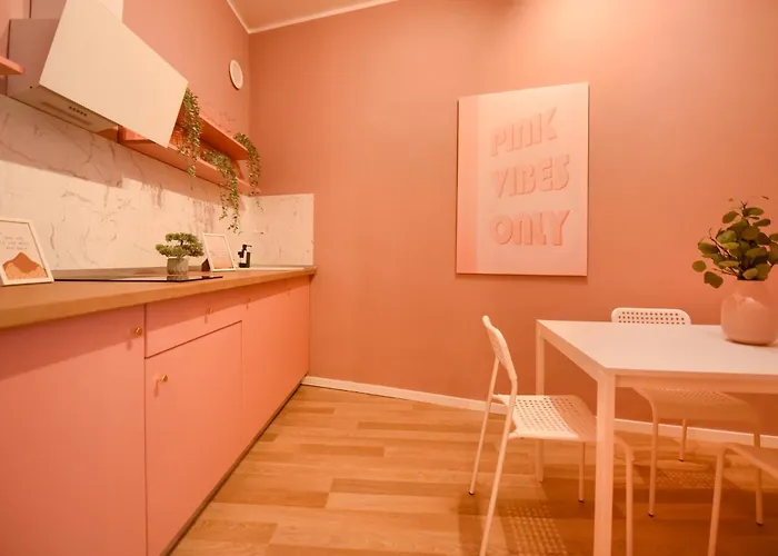 Elegant On Magheru Boulevard - The Art Of Living Simply Apartment Bucharest