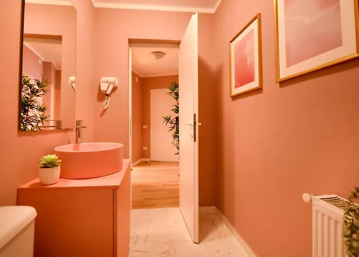 Elegant On Magheru Boulevard - The Art Of Living Simply Apartment Bucharest